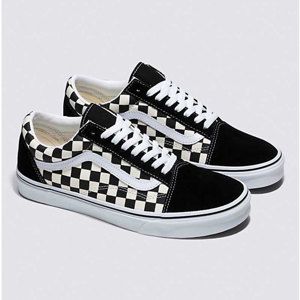 VANS black and white checkered shoes